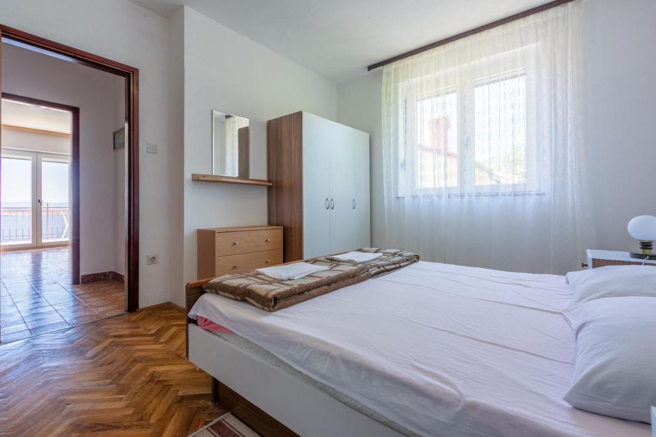 Apartments Rozaria Dramalj Esterno foto